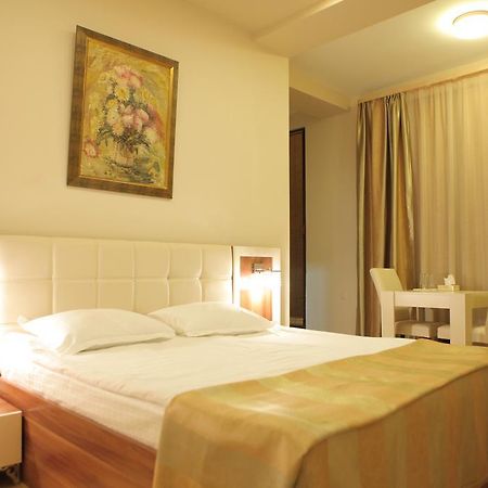 Daniel Boutique Hotel Yerevan Ngoại thất bức ảnh