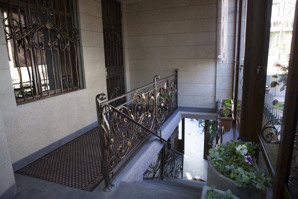 Daniel Boutique Hotel Yerevan Ngoại thất bức ảnh