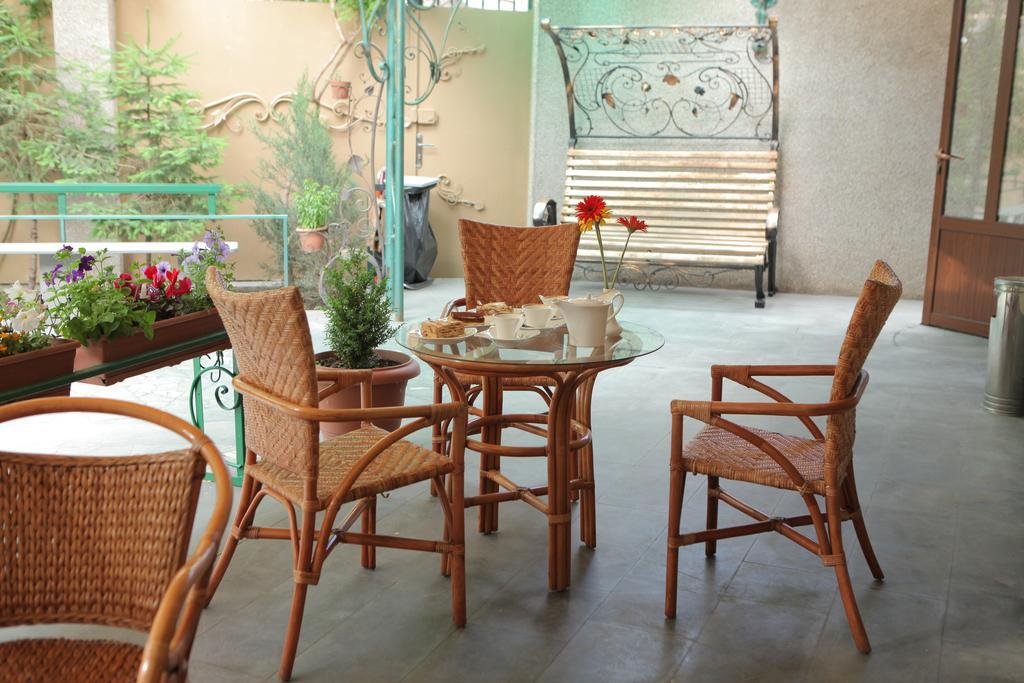 Daniel Boutique Hotel Yerevan Ngoại thất bức ảnh