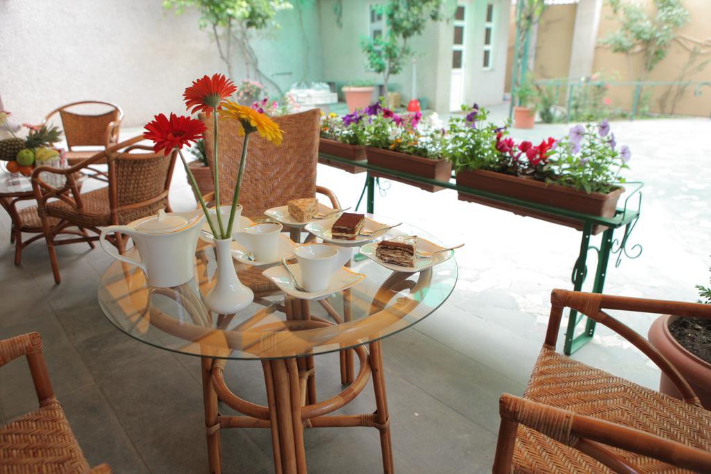 Daniel Boutique Hotel Yerevan Ngoại thất bức ảnh