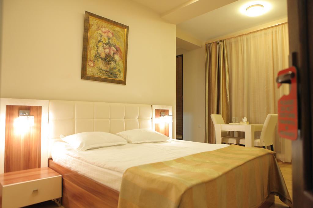 Daniel Boutique Hotel Yerevan Ngoại thất bức ảnh
