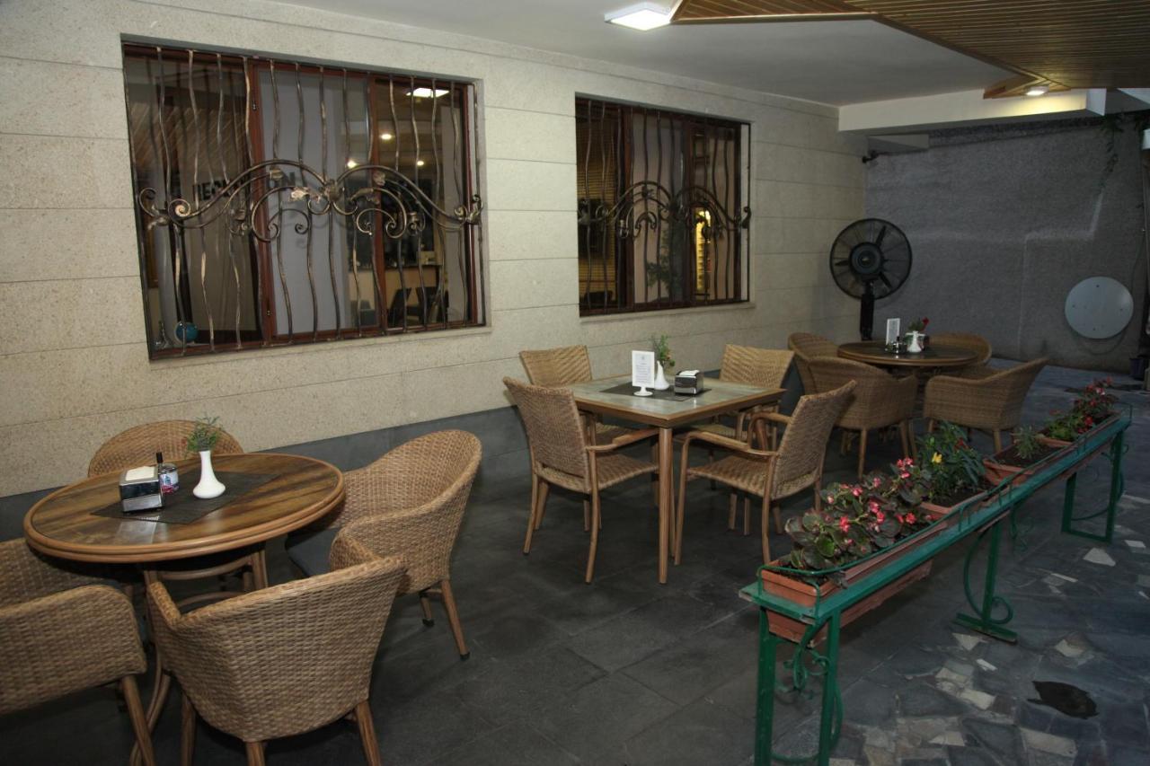 Daniel Boutique Hotel Yerevan Ngoại thất bức ảnh