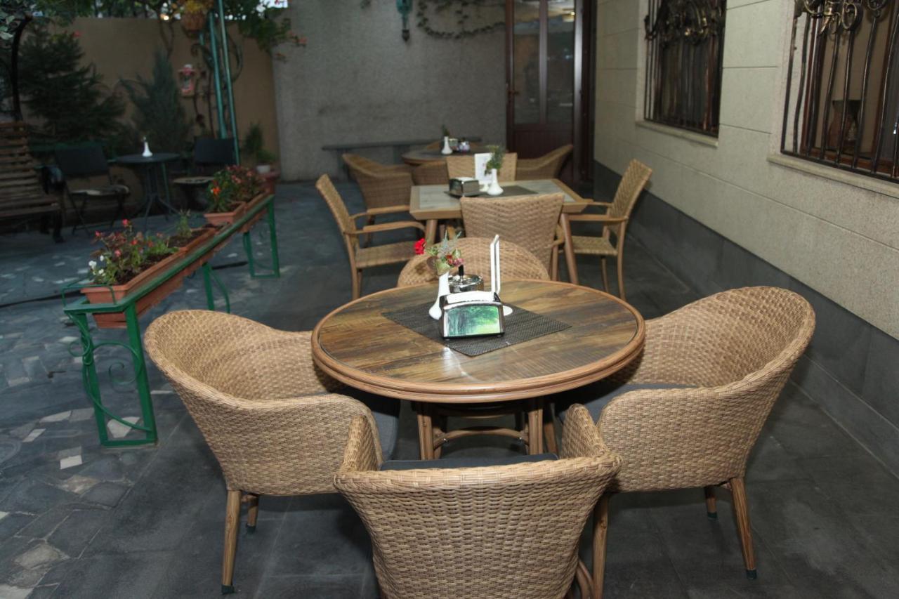 Daniel Boutique Hotel Yerevan Ngoại thất bức ảnh